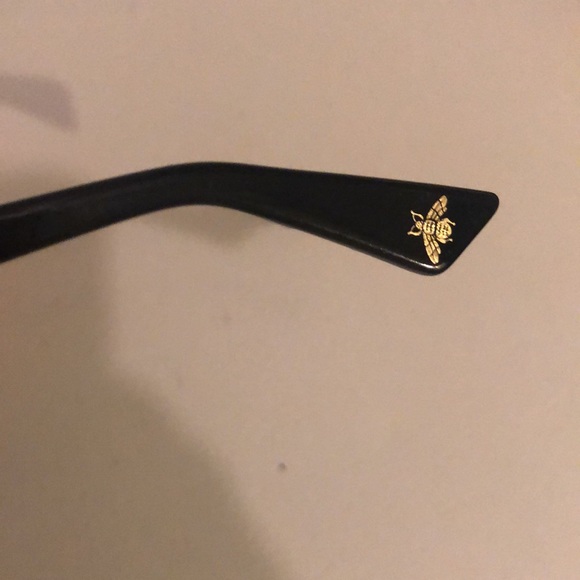 Beautiful oversized Gucci sunnies - Picture 4 of 8